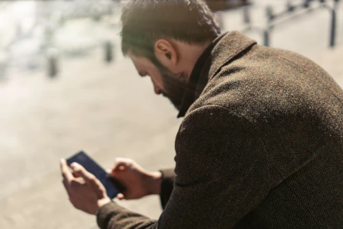 5 Ways to Keep Your Long-Distance D/s Dynamic Alive